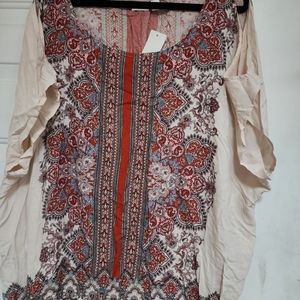 Size 26/28 cold shoulder blouse.